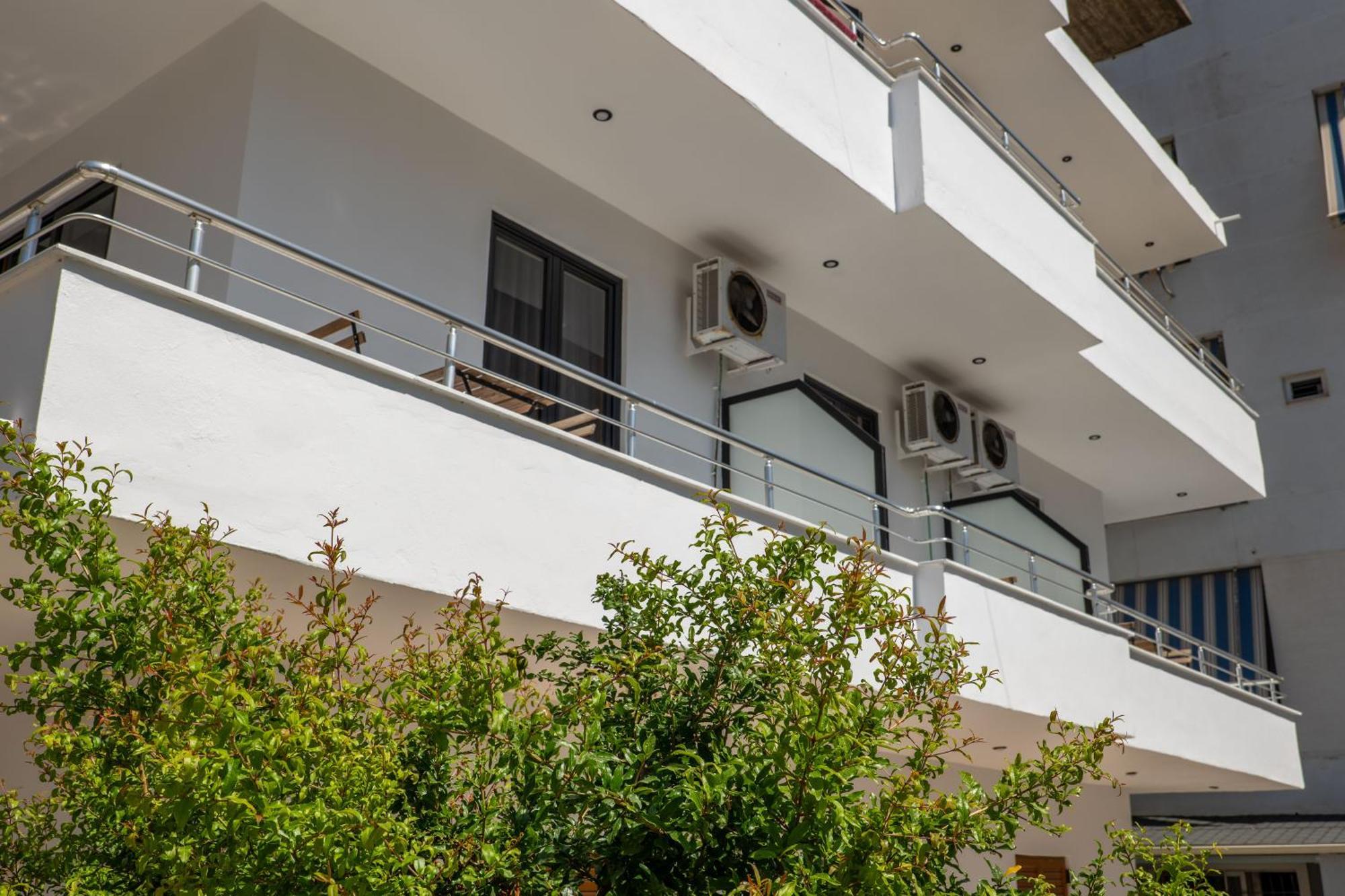 Meraki Hotel Sarandë Exterior foto