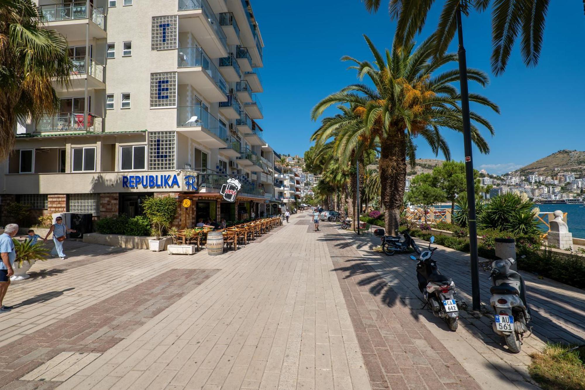 Meraki Hotel Sarandë Exterior foto