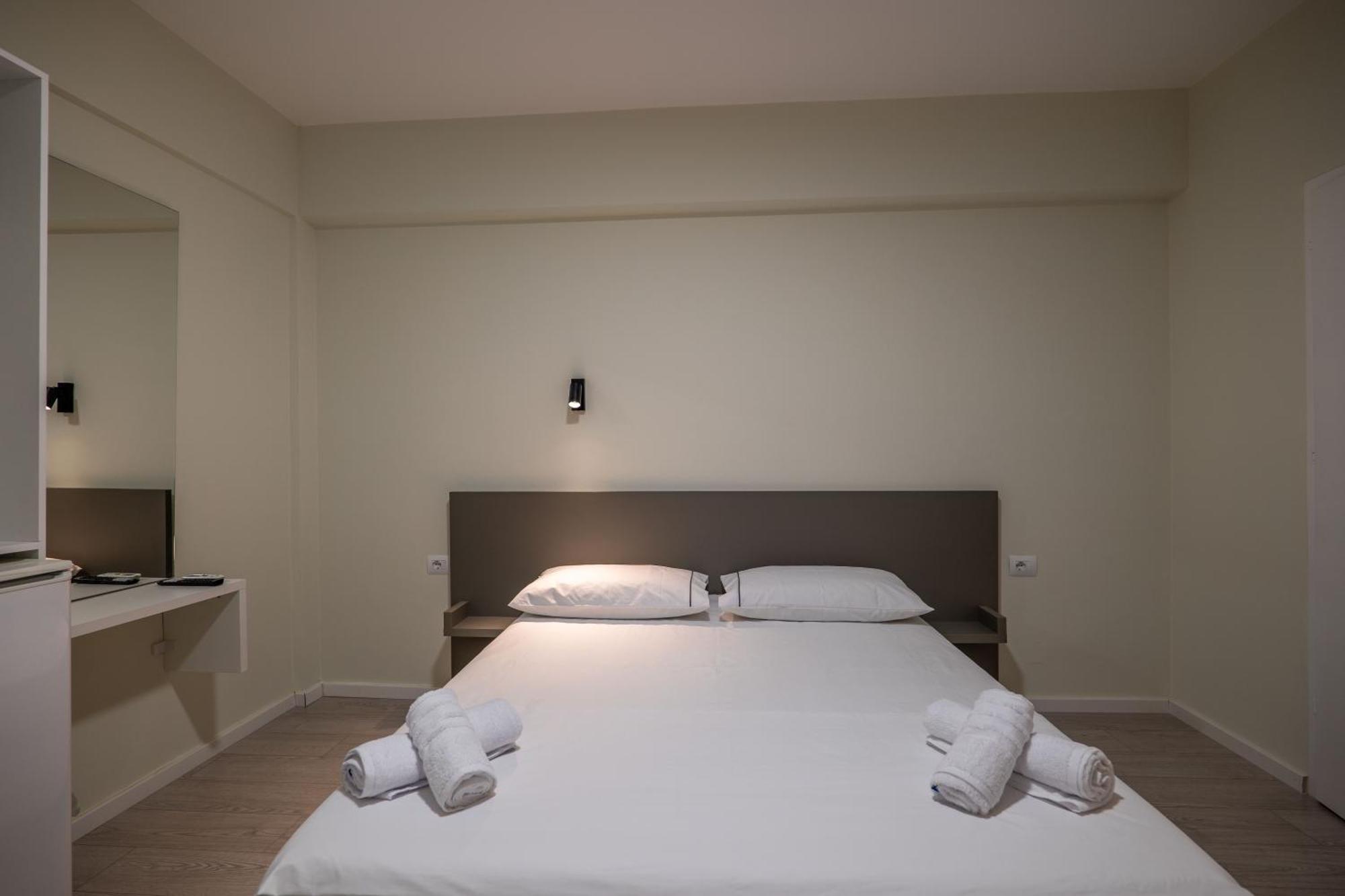 Meraki Hotel Sarandë Exterior foto