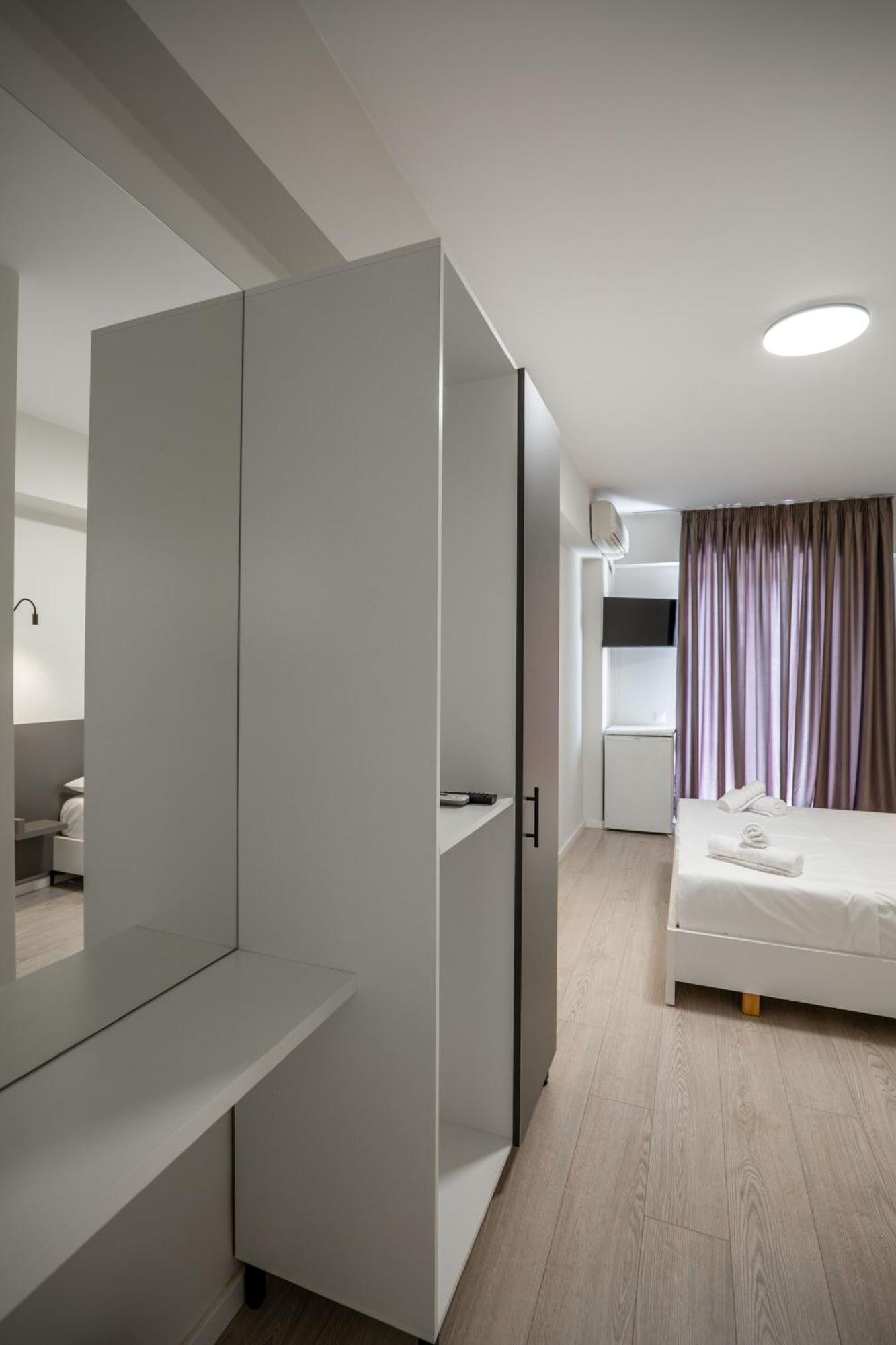 Meraki Hotel Sarandë Exterior foto